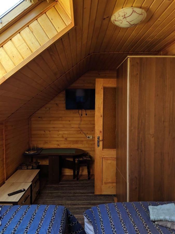 У Оксани Guest House Kvasij Eksteriør bilde