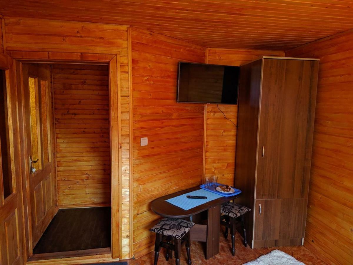 У Оксани Guest House Kvasij Eksteriør bilde