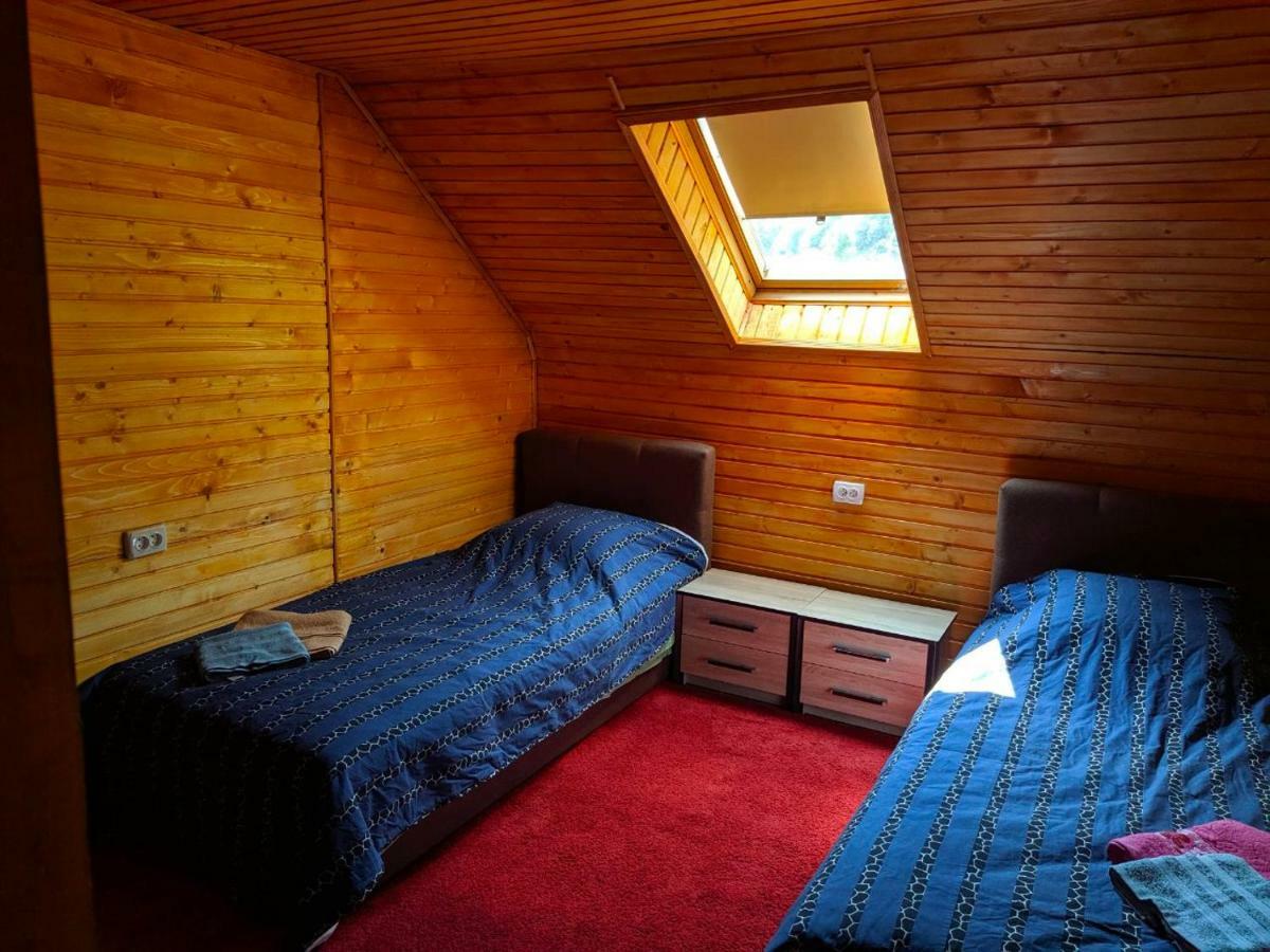 У Оксани Guest House Kvasij Eksteriør bilde