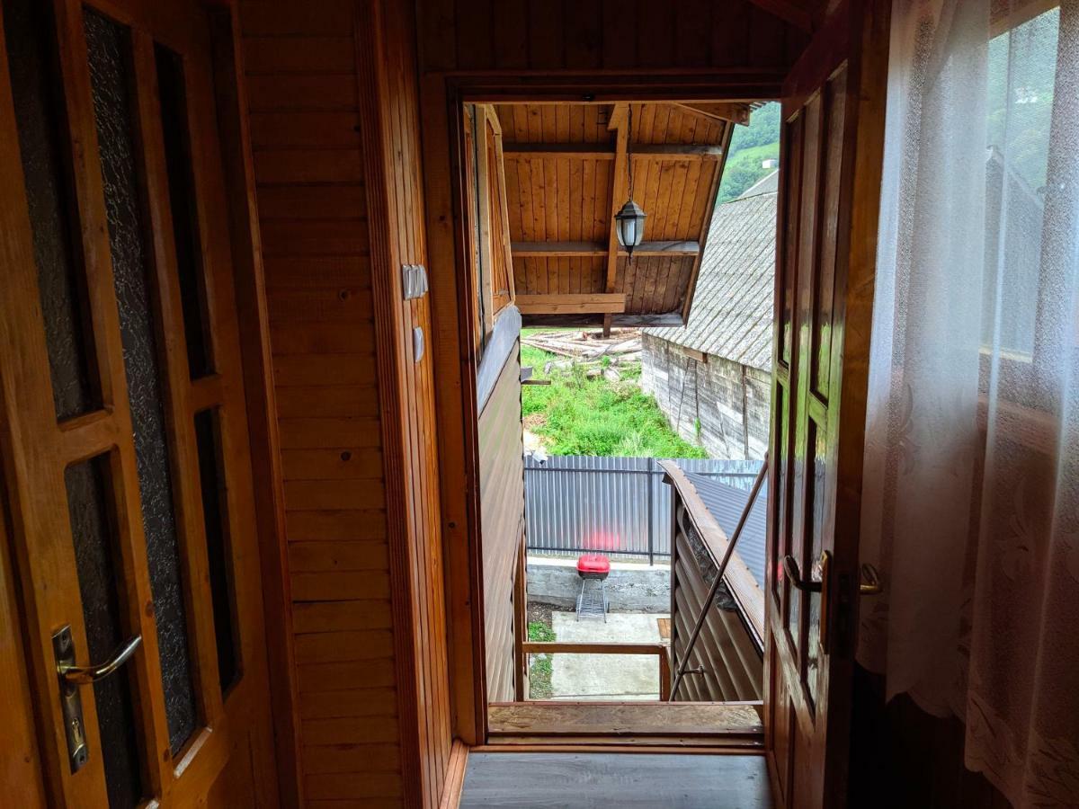 У Оксани Guest House Kvasij Eksteriør bilde