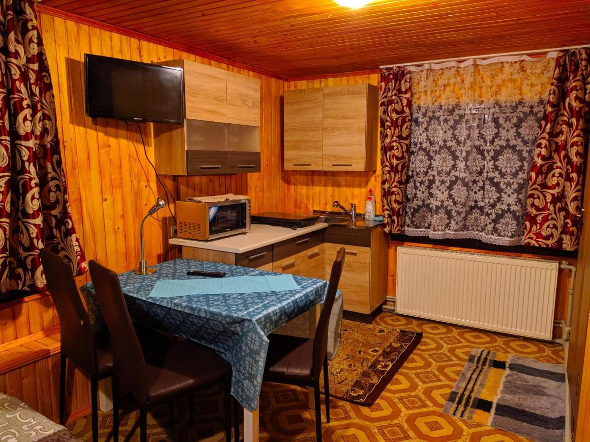 У Оксани Guest House Kvasij Eksteriør bilde