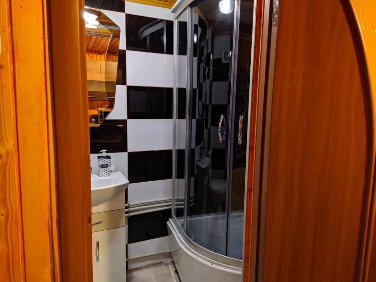 У Оксани Guest House Kvasij Eksteriør bilde