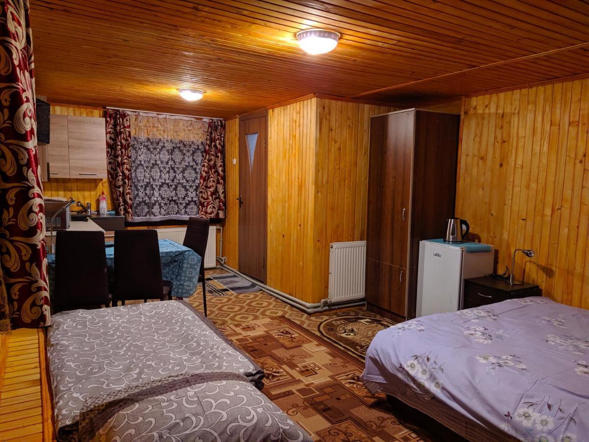 У Оксани Guest House Kvasij Eksteriør bilde