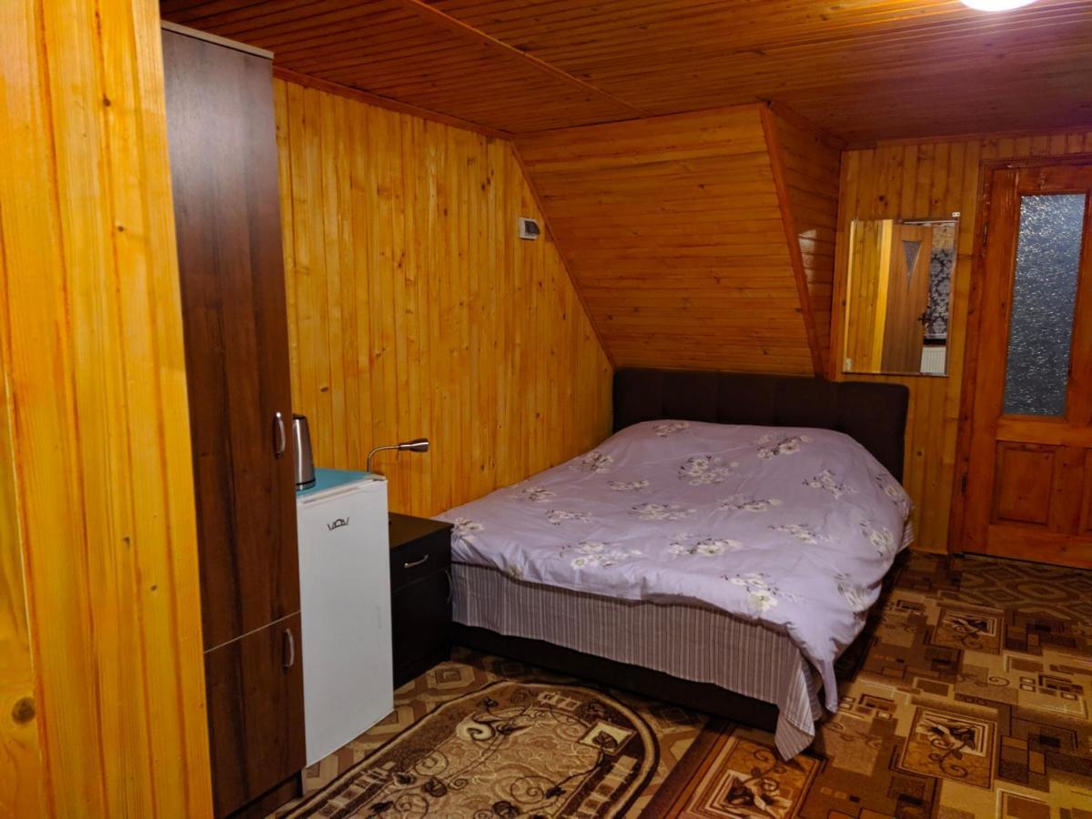 У Оксани Guest House Kvasij Eksteriør bilde